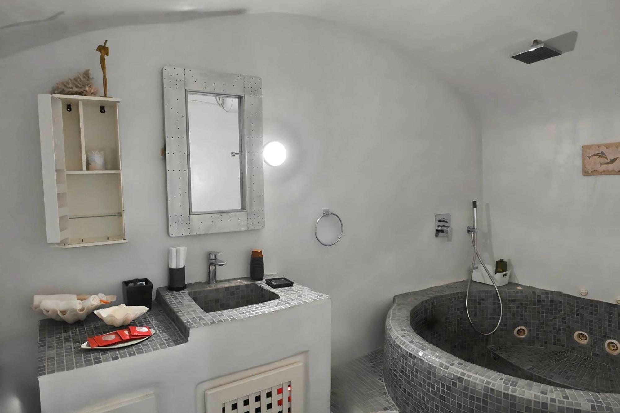 White Cave Private Villa Pyrgos Kallistis Exterior photo